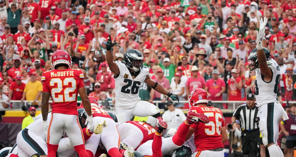 Eagles’ Jordan Mailata: Announcer comparing tush push to rugby ‘deserve jail time’
