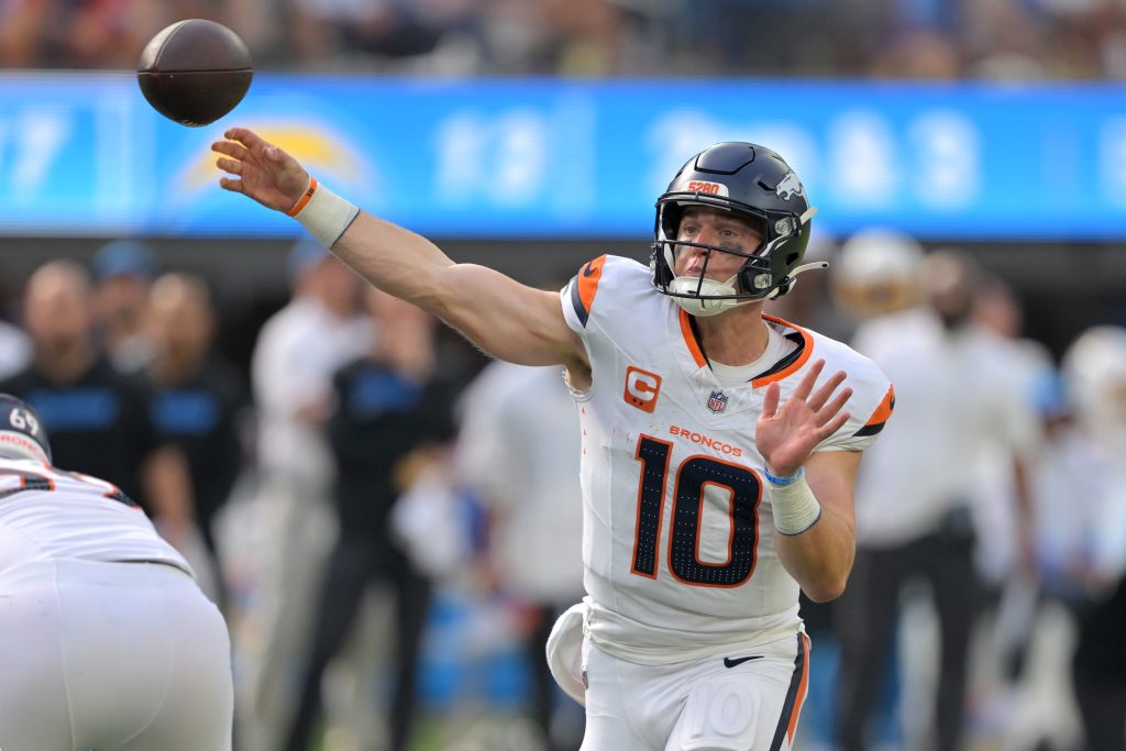 TV and Streaming Viewing Picks for September 29, 2025: how to watch Monday Night Football’s two gams