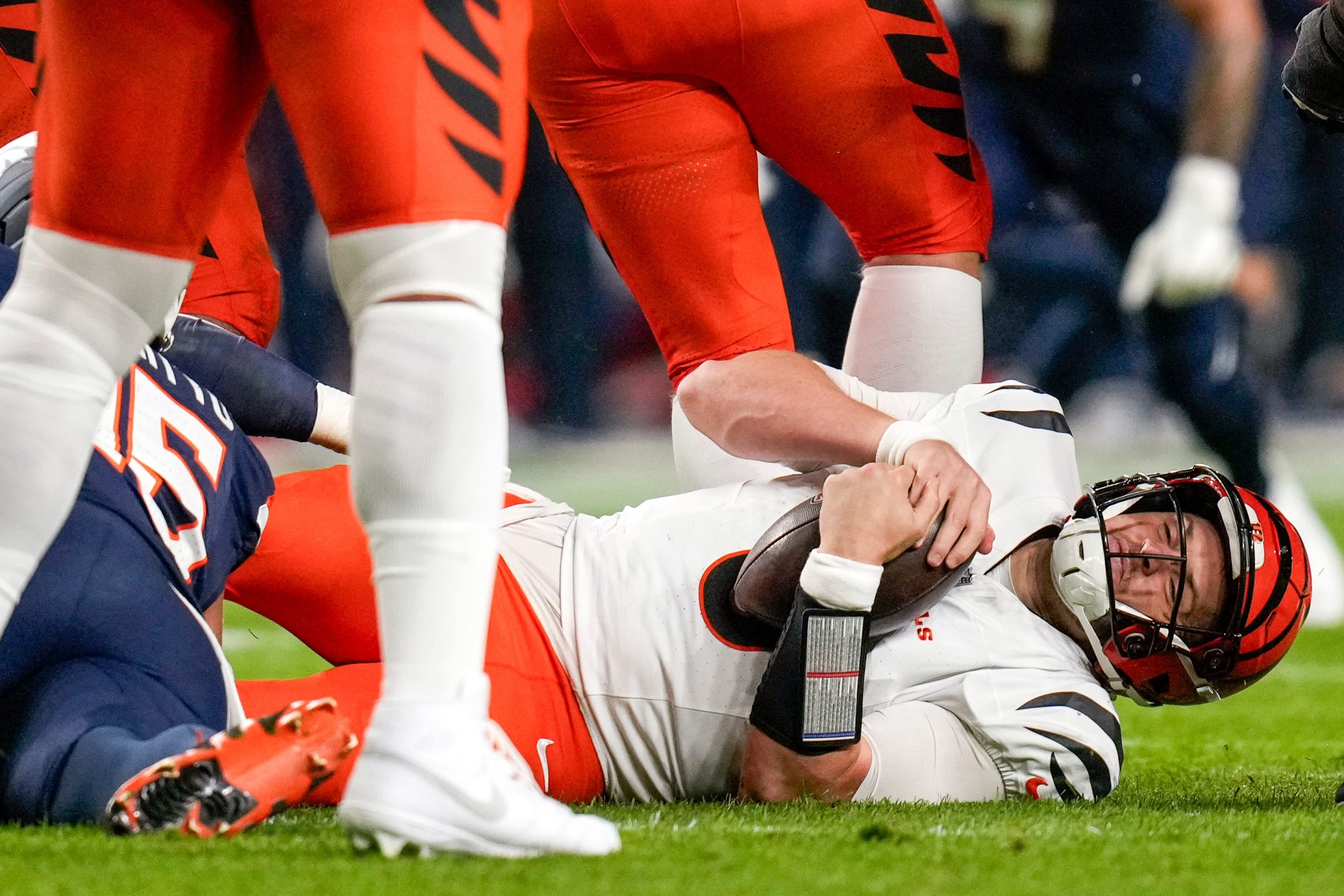 Joe Buck, Troy Aikman demolish ’embarrassing effort’ from Cincinnati Bengals