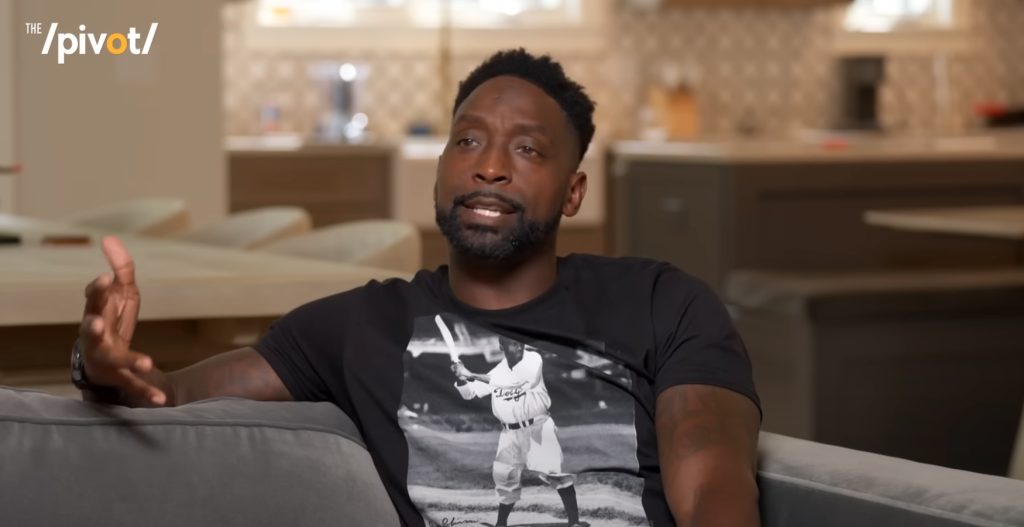 Retired Bears star Charles Tillman reveals he left FBI over role in immigration enforcement