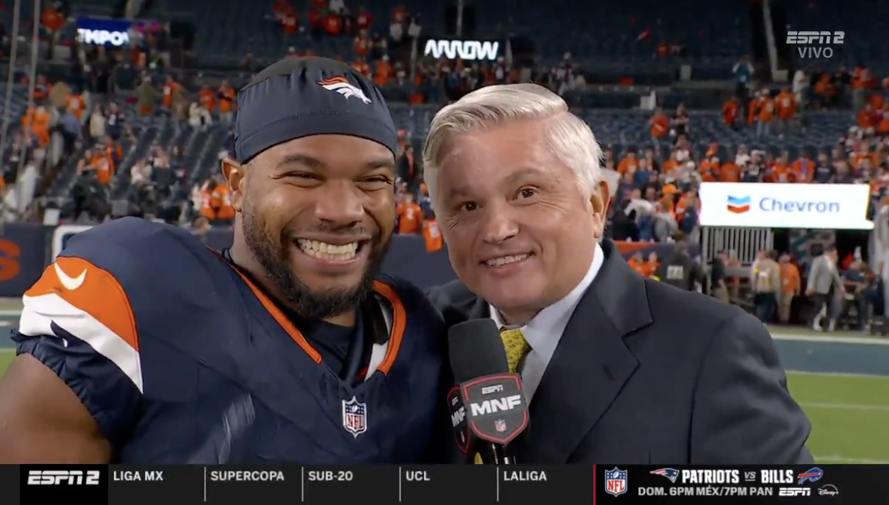 J.K. Dobbins gives incredible Spanish language postgame interview