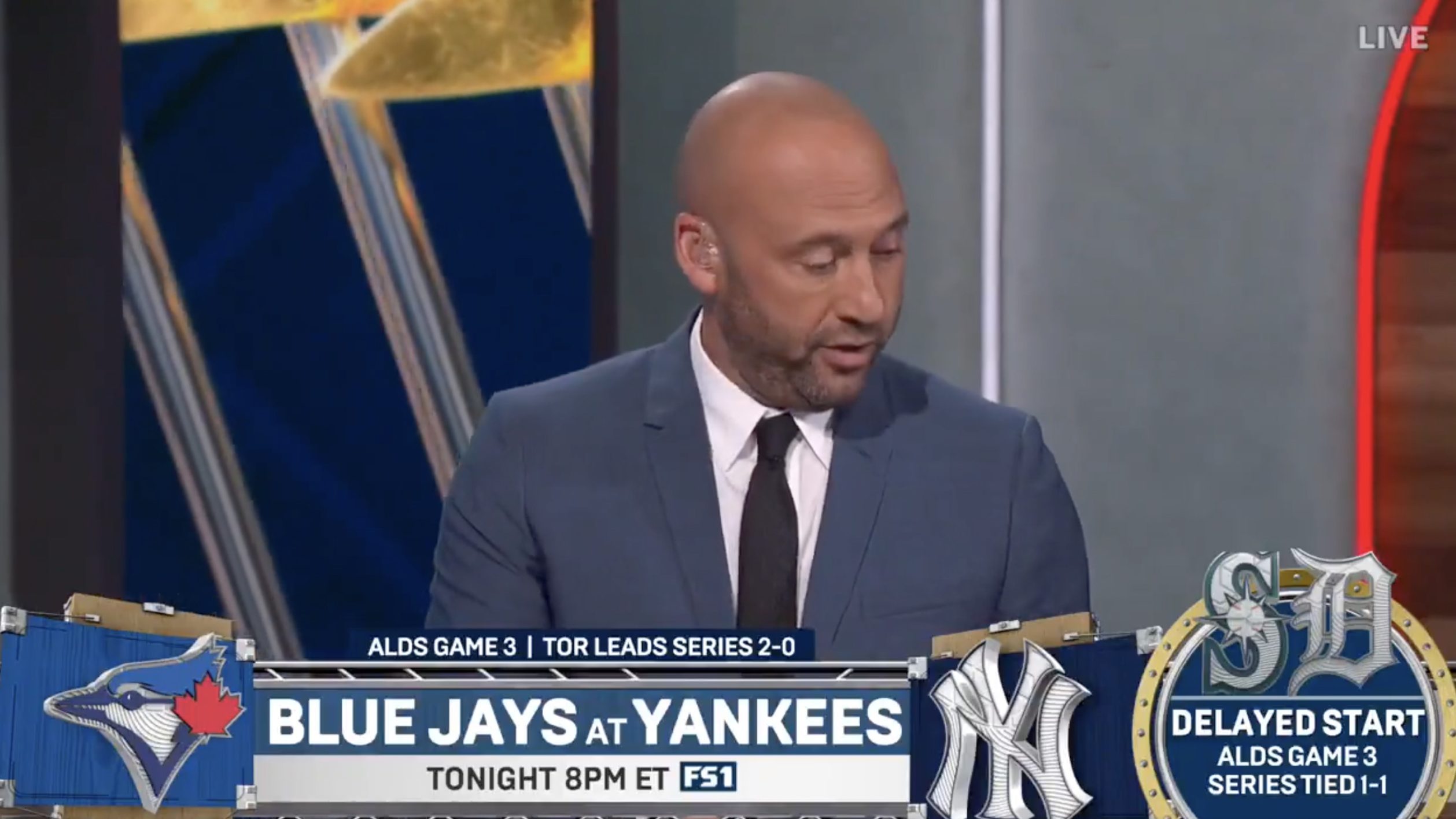Derek Jeter’s phone interrupts Fox broadcast during rain delay