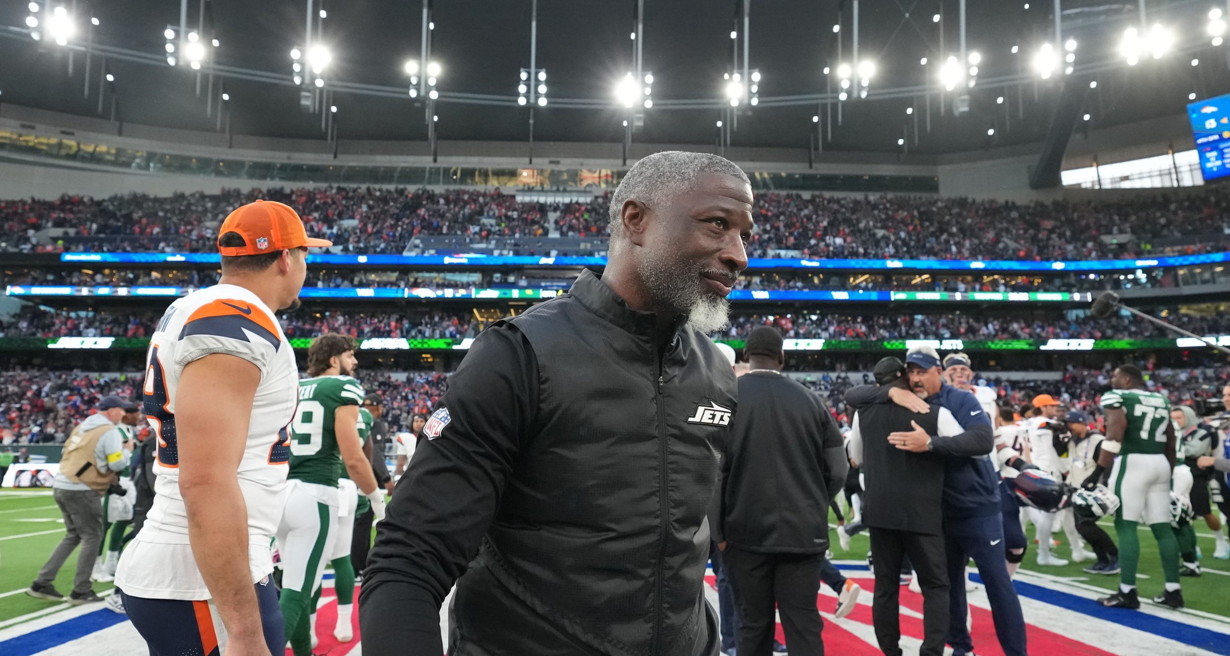 Jets postgame show rips Aaron Glenn for dismissive response to Justin Fields question