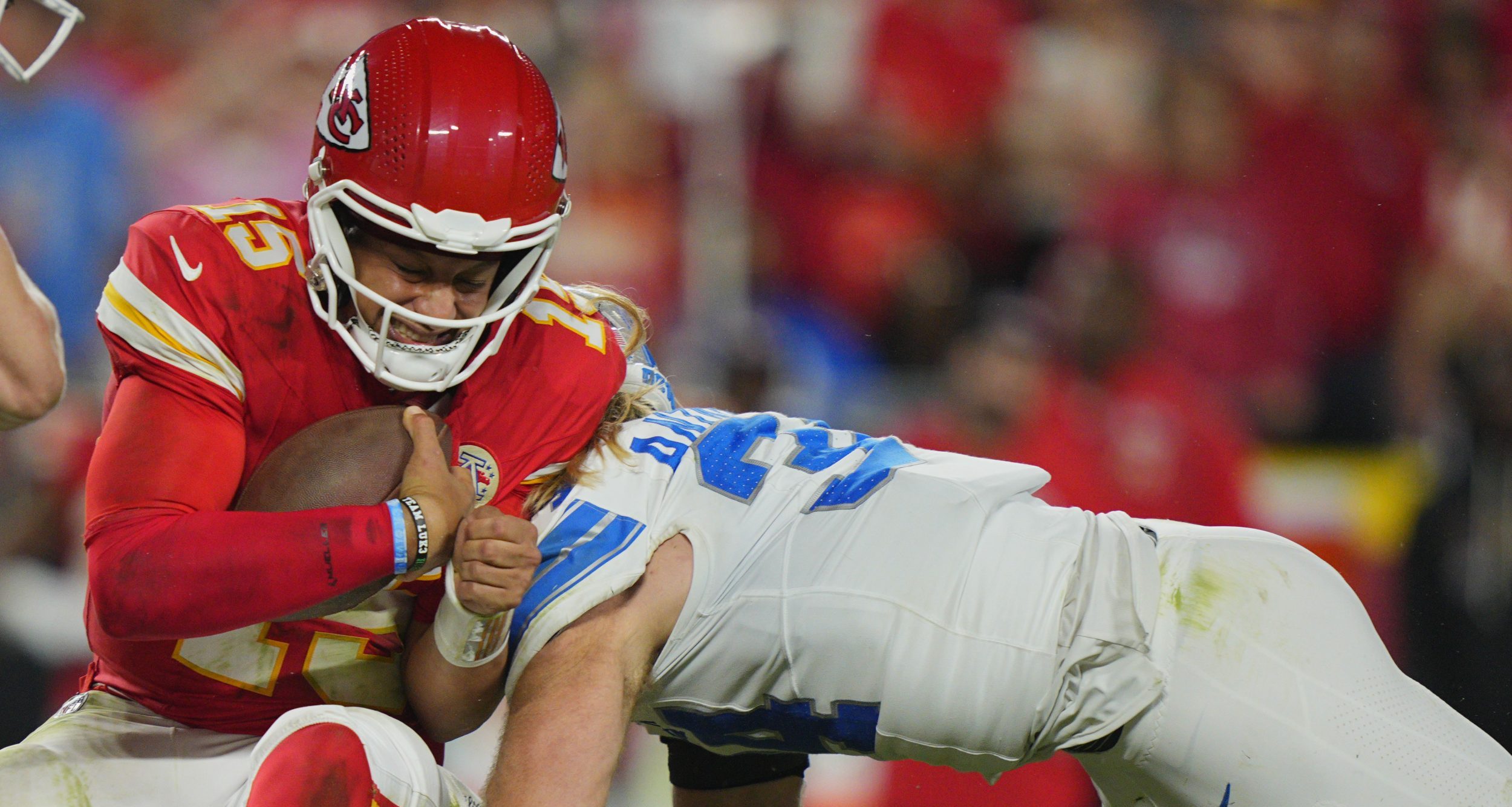 Cris Collinsworth asks what other QB fights through contact like Patrick Mahomes