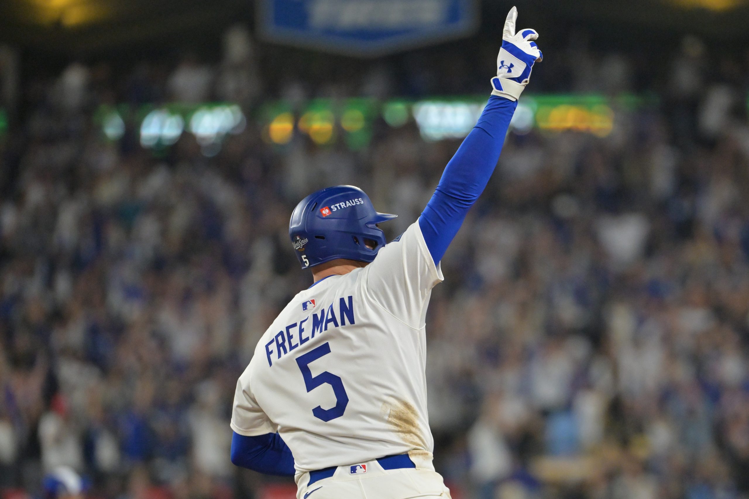 Enjoy all the calls of Freddie Freeman’s 18th inning World Series Game 3 walk-off home run