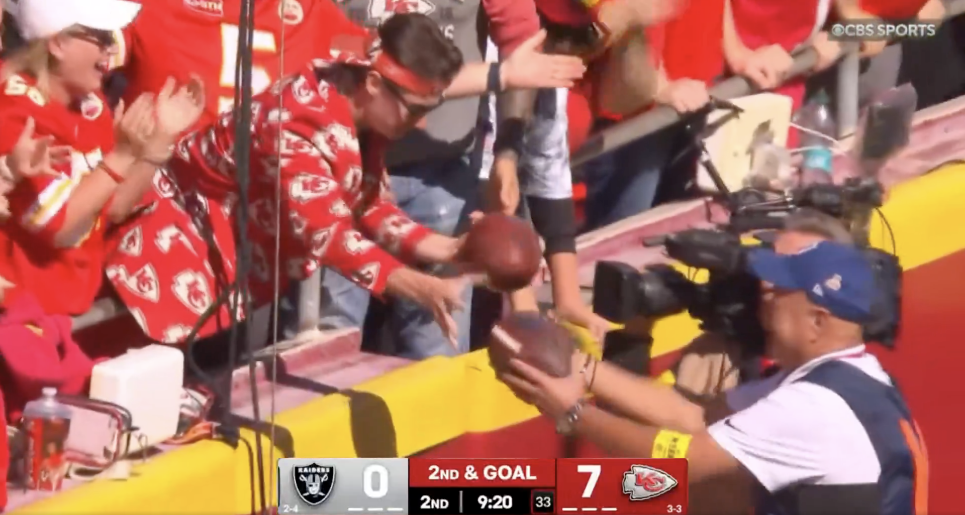 Tony Romo explains why NFL officials always swap with fans who catch balls in stands