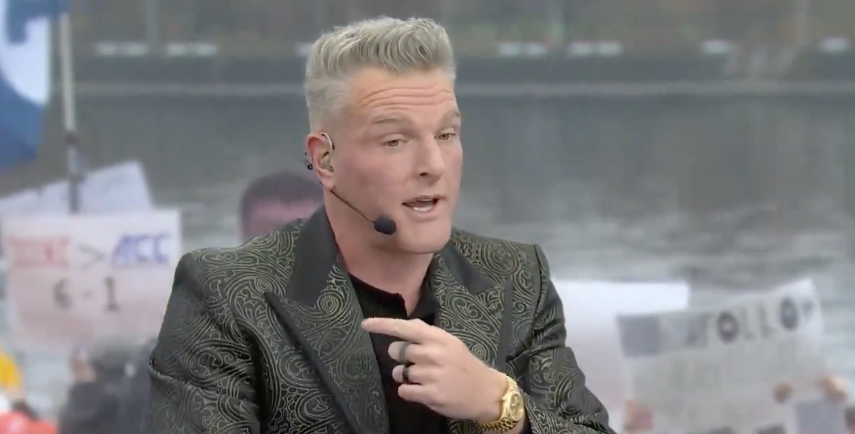 Pitt fans chant ‘sell the team’ after Pittsburgh Pirates ‘College GameDay’ tribute