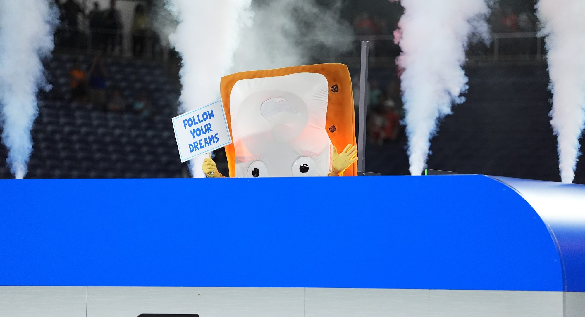 As Notre Dame, Iowa State, and Kansas State opt out of bowl games, it's becoming clear the entire bowl system is on life support.