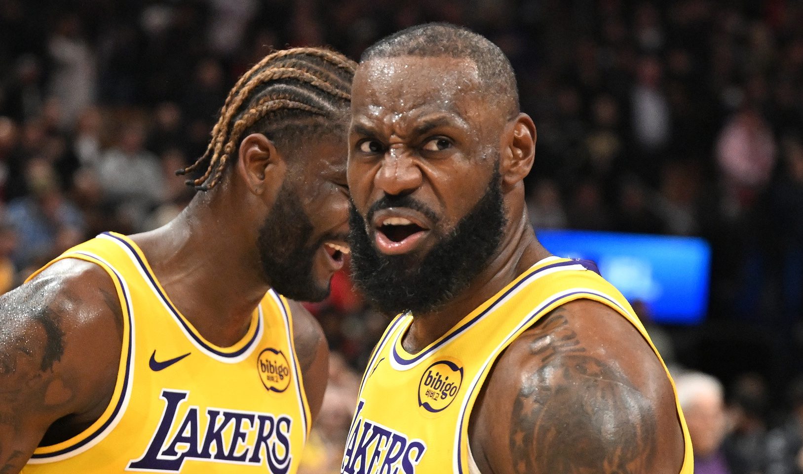 Lakers announcers heap praise on LeBron James after assist snaps epic streak