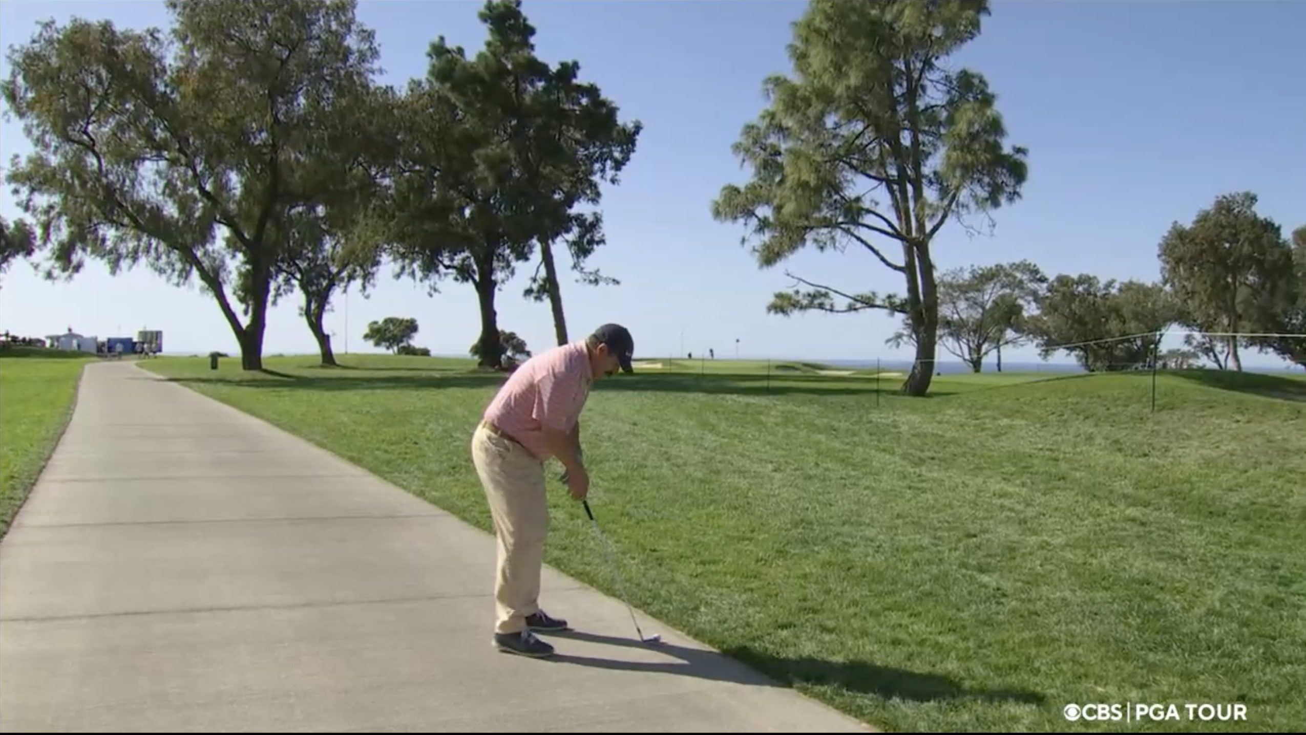 Johnson Wagner makes his CBS debut as an on-course reporter and recreates a Brooks Koepka shot off the cart path at Torrey Pines. Credit: CBS Sports