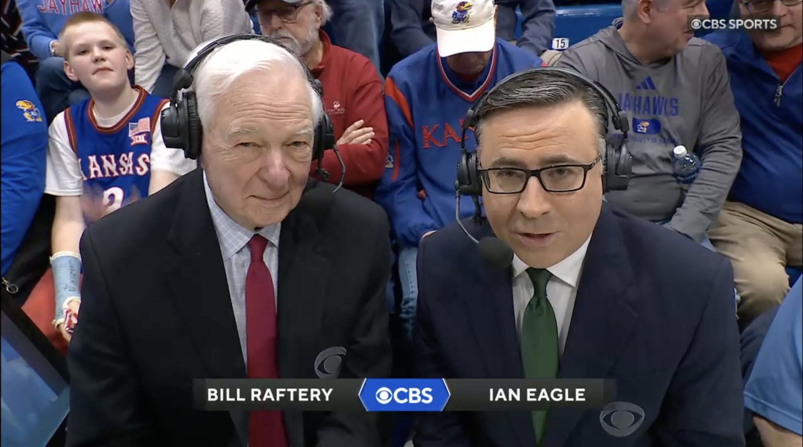 Ian Eagle, Bill Raftery in March Madness form for Cincinnati-Kansas