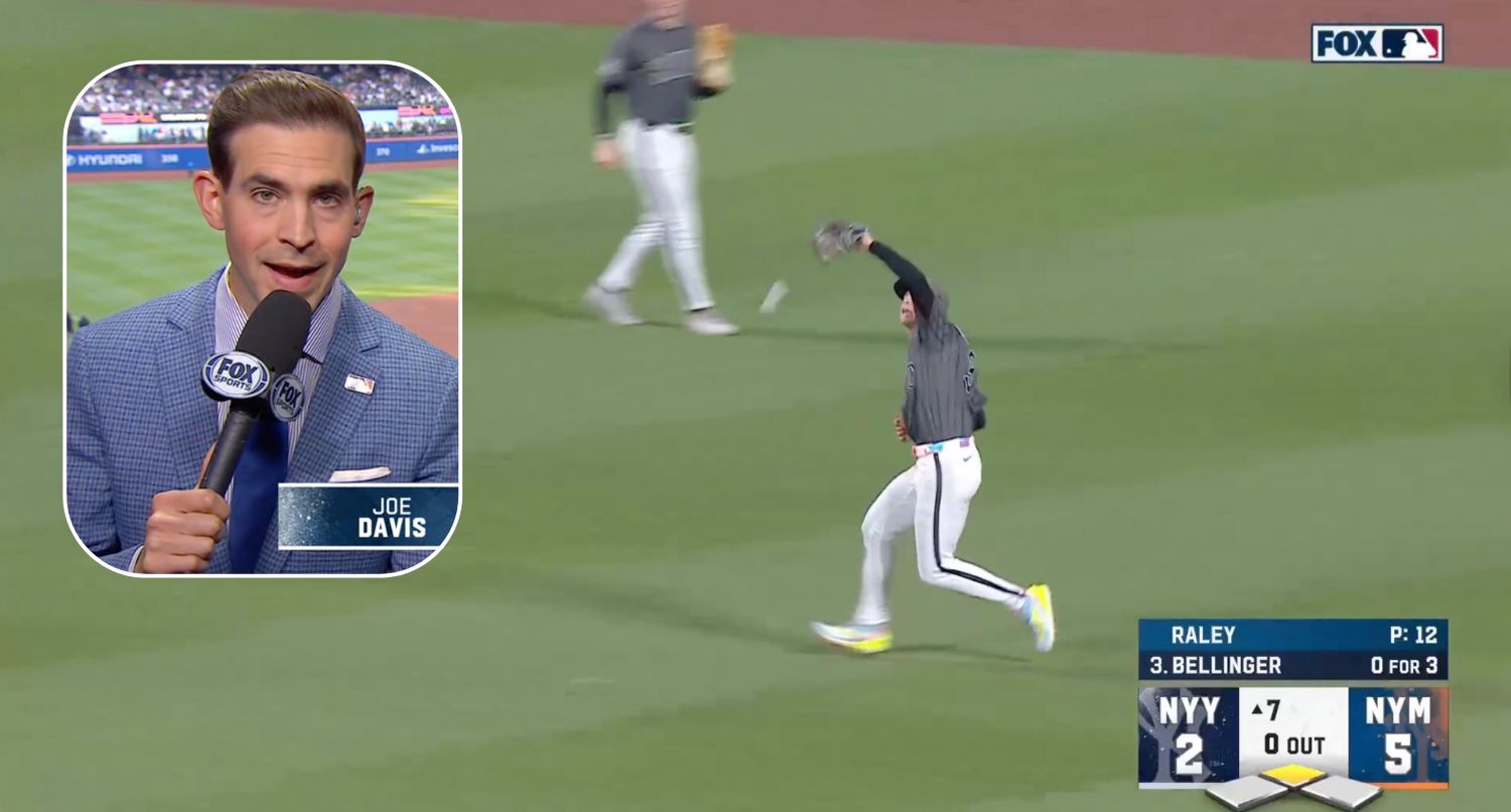 Carson Benge drops a flyball, and Joe Davis mocks the New York Mets. Credit: Fox