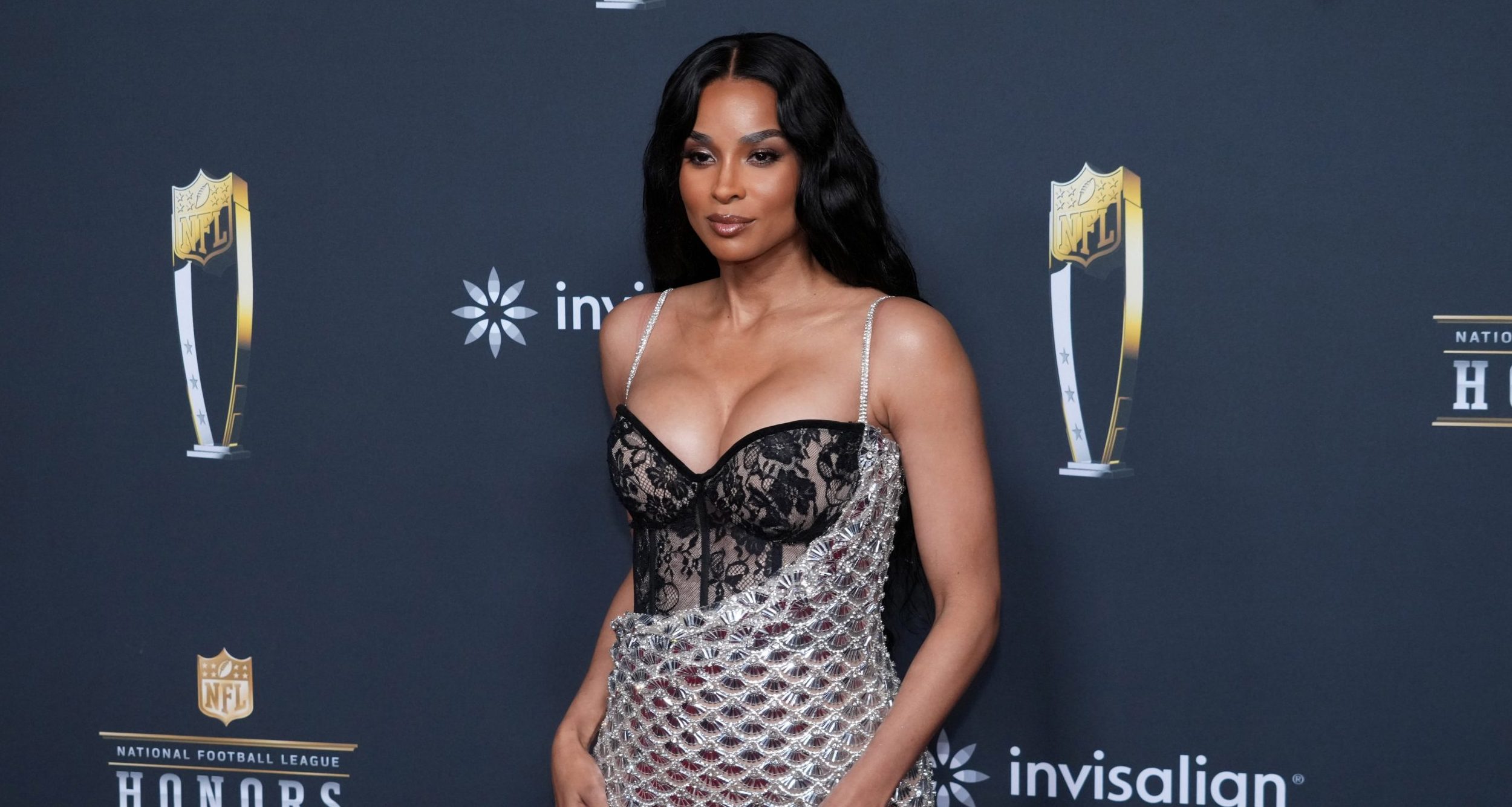 Ciara poses on the NFL Honors Red Carpet