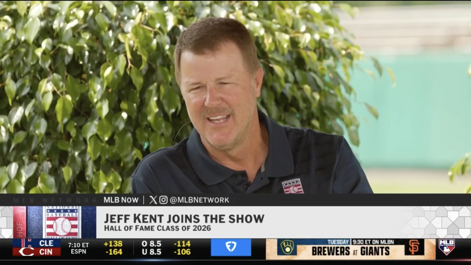 Jeff Kent thanks Chris Russo after Hall of Fame induction - Awful Announcing