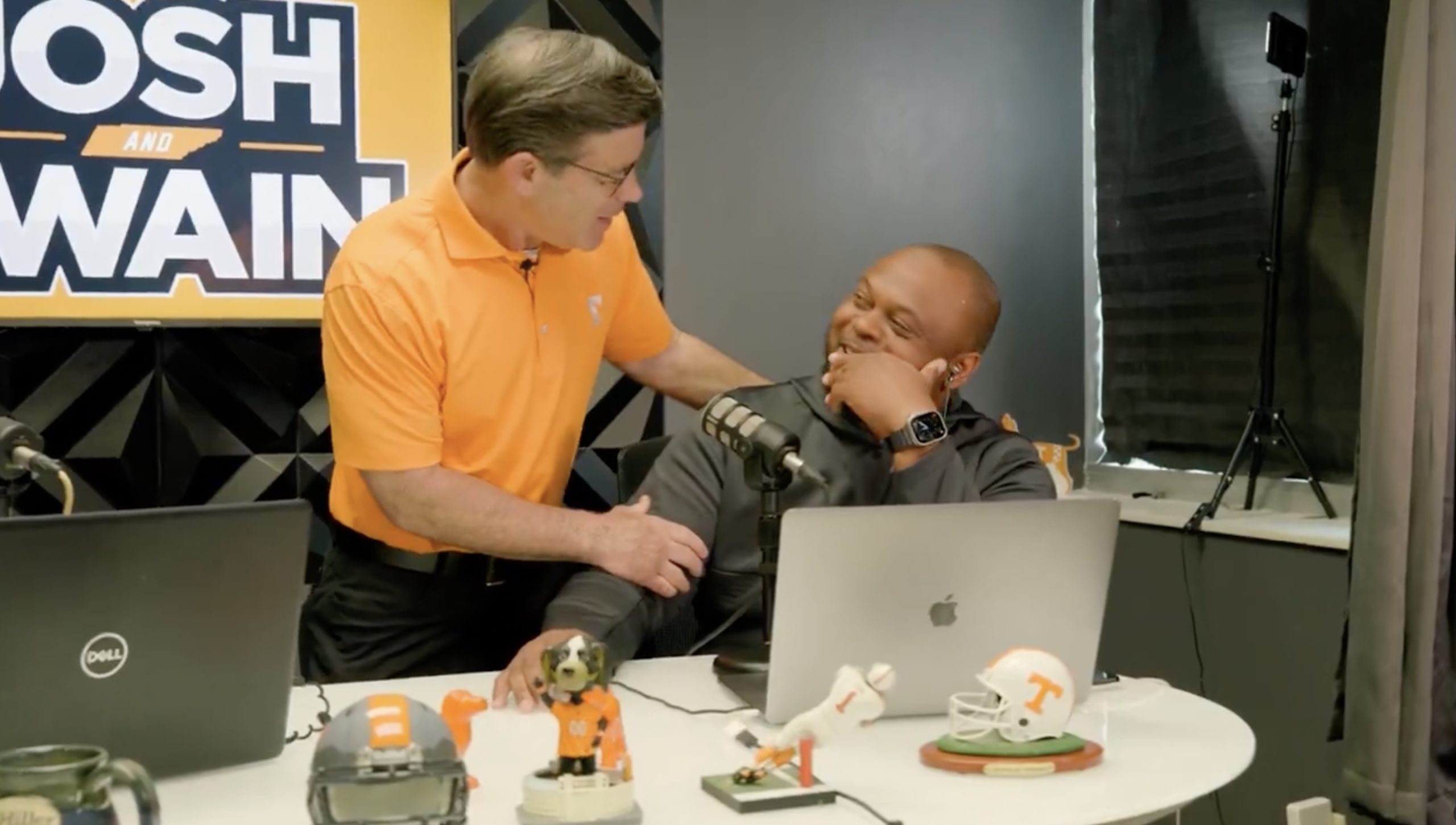 Jayson Swain surprised with news he’s Tennessee Volunteers color analyst