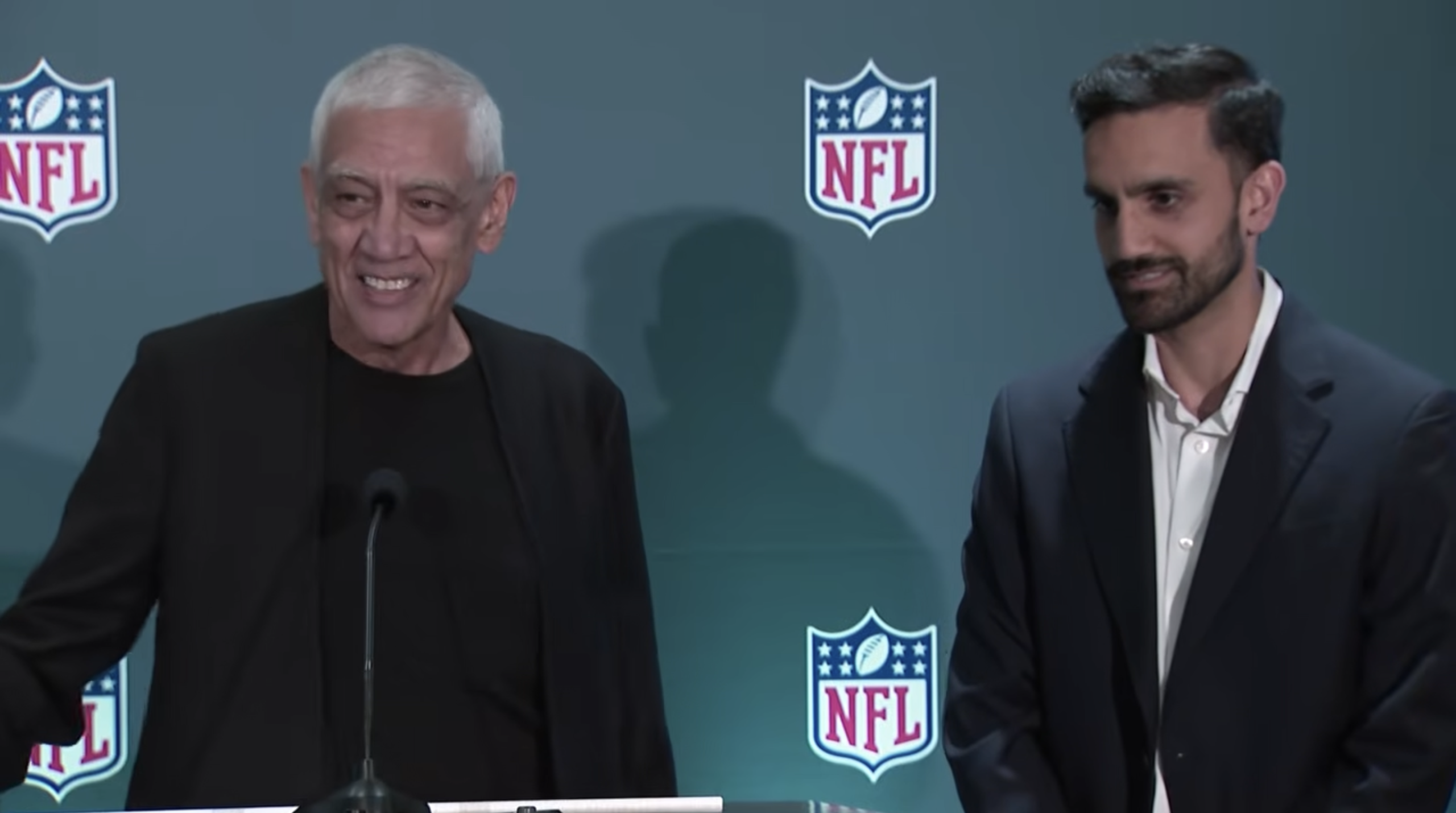 Seahawks owner snaps back at media over Steelers fandom admission
