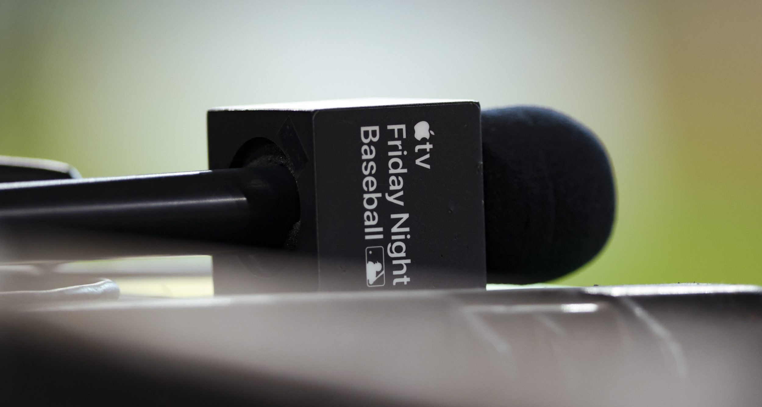 Yahoo Sports, Apple TV team up for ‘Baseball Bar-B-Cast’ and ‘The Cooligans’ altcasts